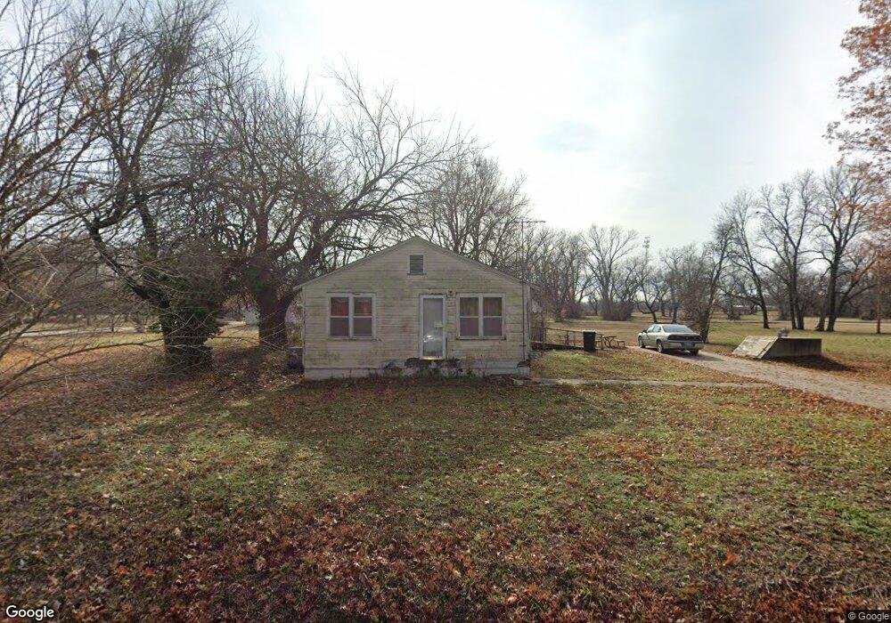 1008 Morgan Ave, Parsons, KS 67357 - photo 1