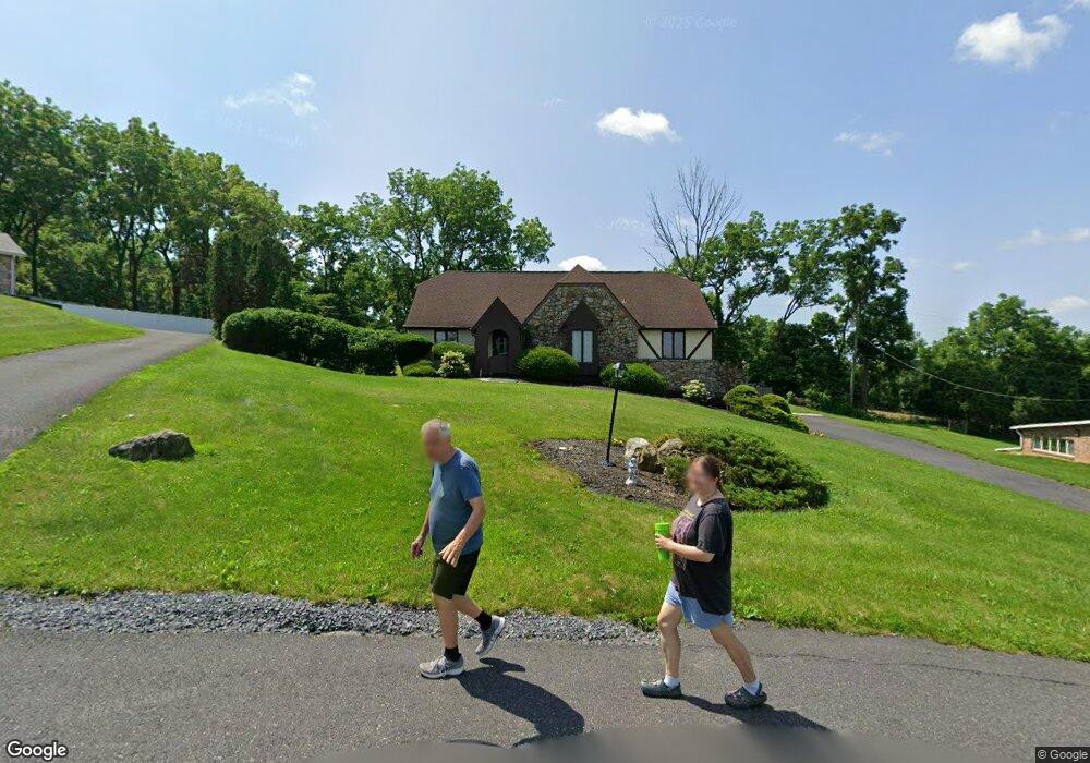 4624 Sunset Cir, Coopersburg, PA 18036 - photo 1