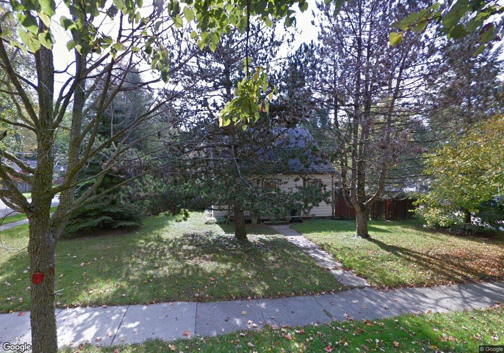 554 Glendale Ave, Lansing, MI 48910 - photo 1