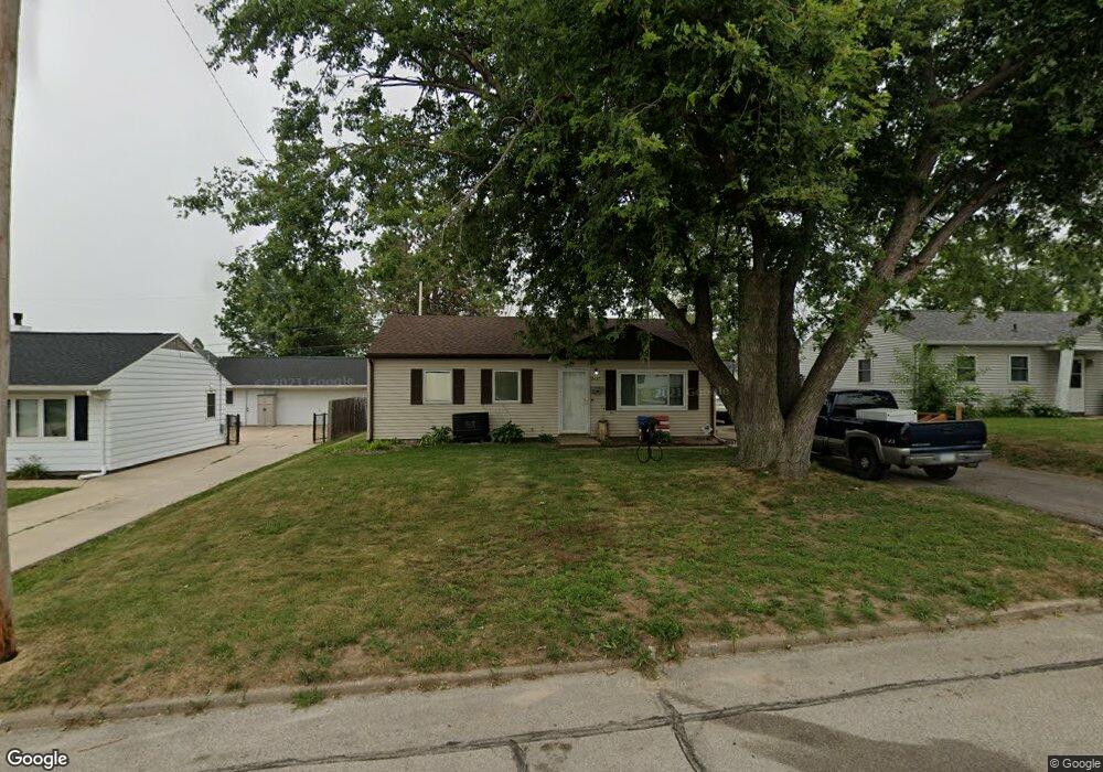2437 Wisconsin St SW, Cedar Rapids, IA 52404 - photo 1