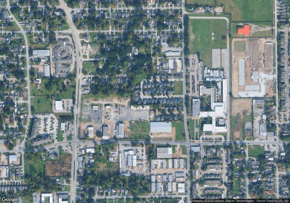 206 S Native Ln, Houston, TX 77022 - photo 1