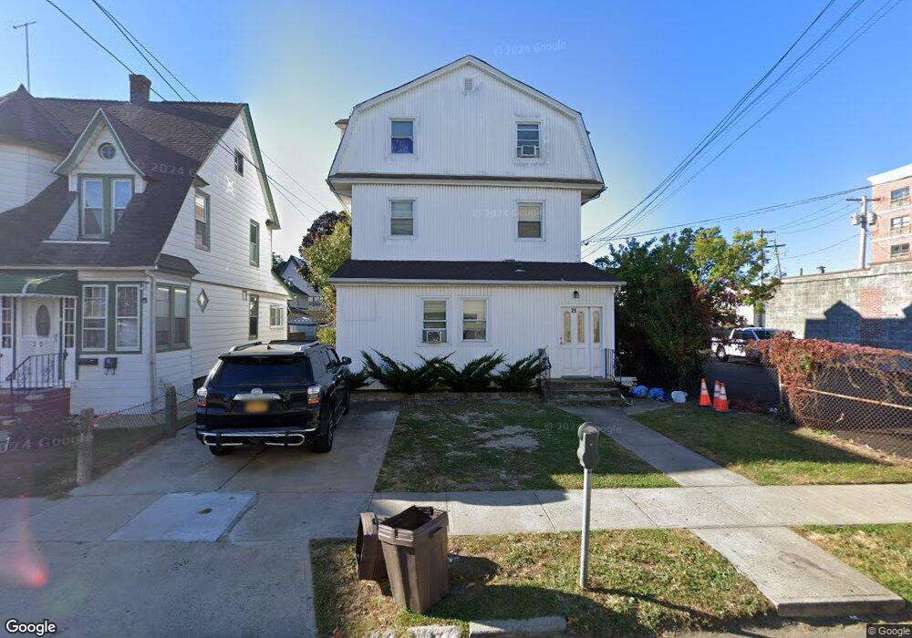 28 Brooklyn Ave unit 5, Valley Stream, NY 11581 - photo 1