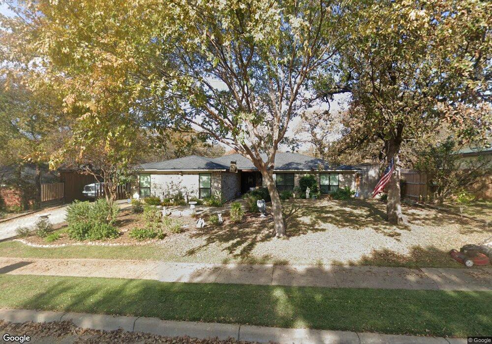 1305 Donna Ln, Bedford, TX 76022 - photo 1