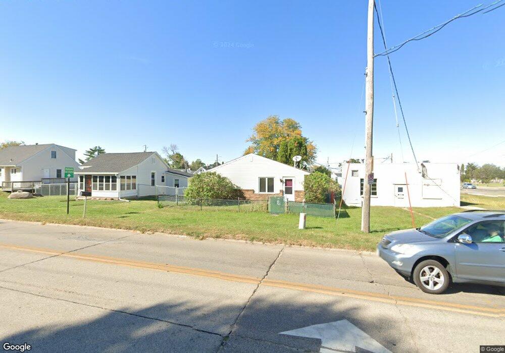 612 Wilson Ave SW, Cedar Rapids, IA 52404 - photo 1