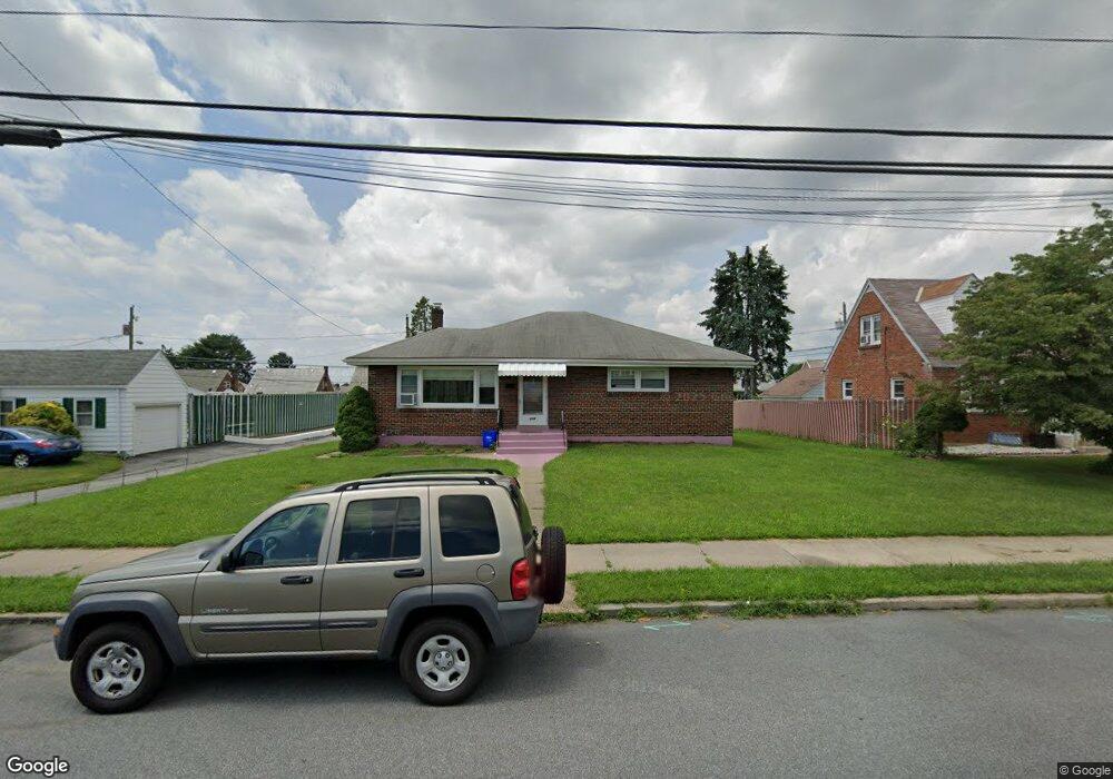 822 N Maxwell St unit 826, Allentown, PA 18109 - photo 1