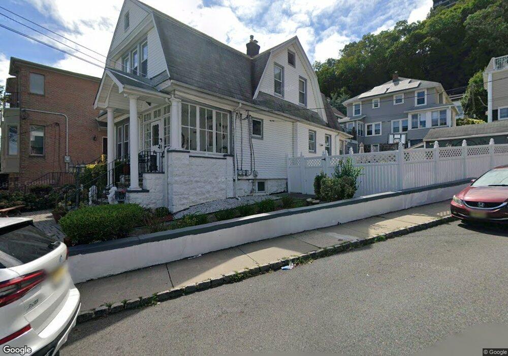 64 Myrtle Ave, Edgewater, NJ 07020 - photo 1
