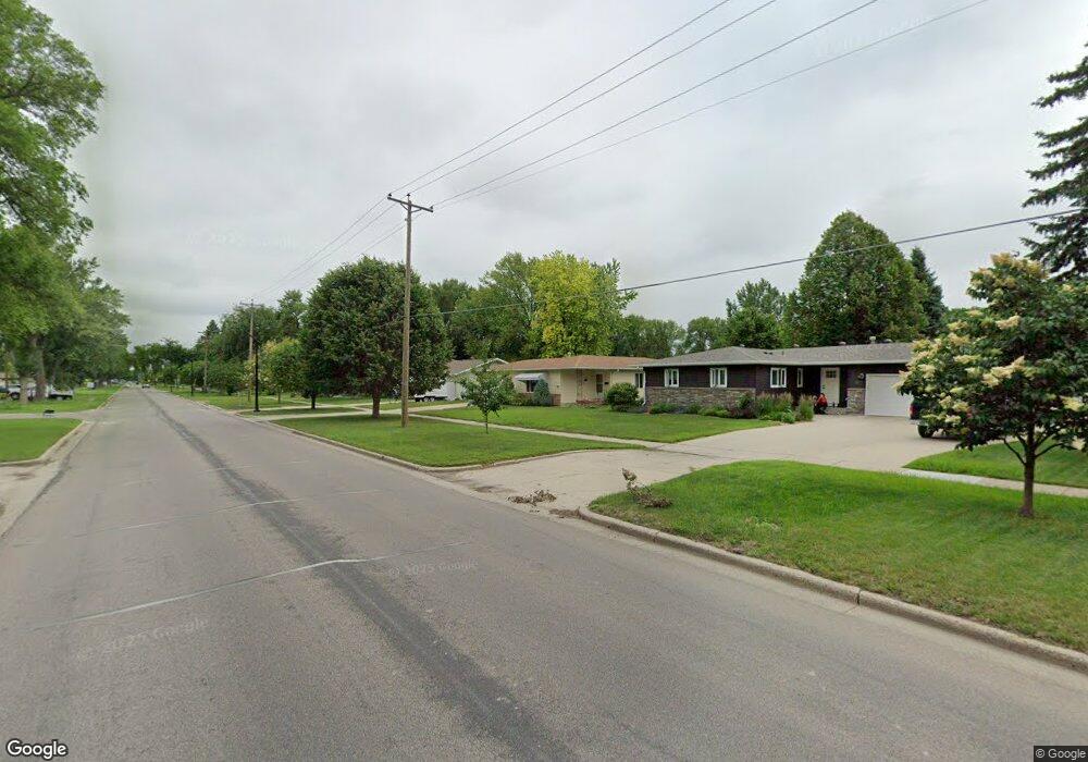 2611 Elm St N, Fargo, ND 58102 - photo 1