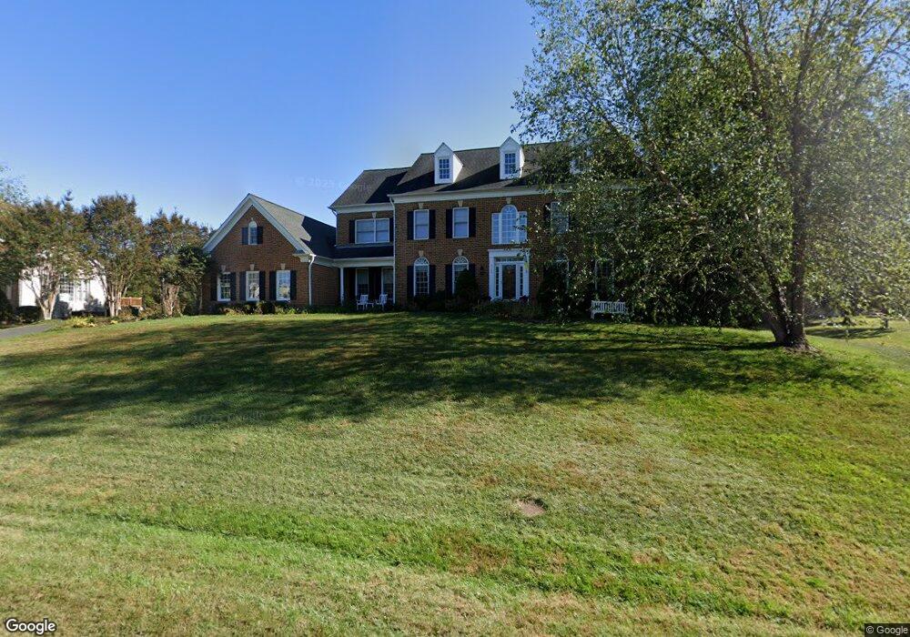 5145 Pleasant Forest Dr, Centreville, VA 20120 - photo 1