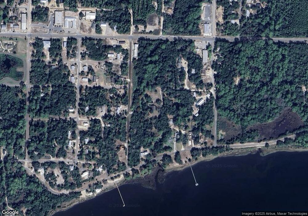 501 W 10th St, Carrabelle, FL 32322 - photo 1