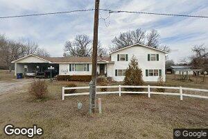907 E 1st Ave, Caney, KS 67333
