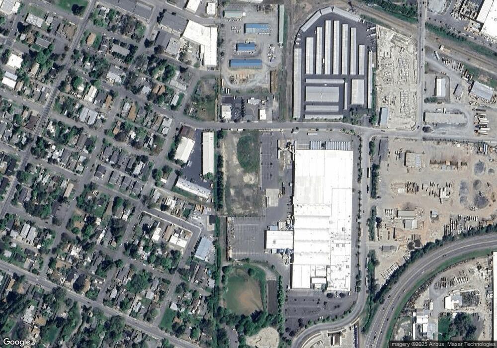 625 SE J St, Grants Pass, OR 97526 - photo 1