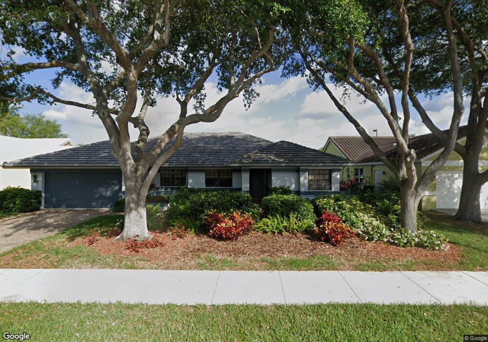 9643 Forest Ridge Cir, Davie, FL 33328 - photo 1