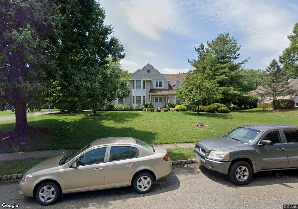 10 Mohegan Rd, Freehold, NJ 07728 - photo 1