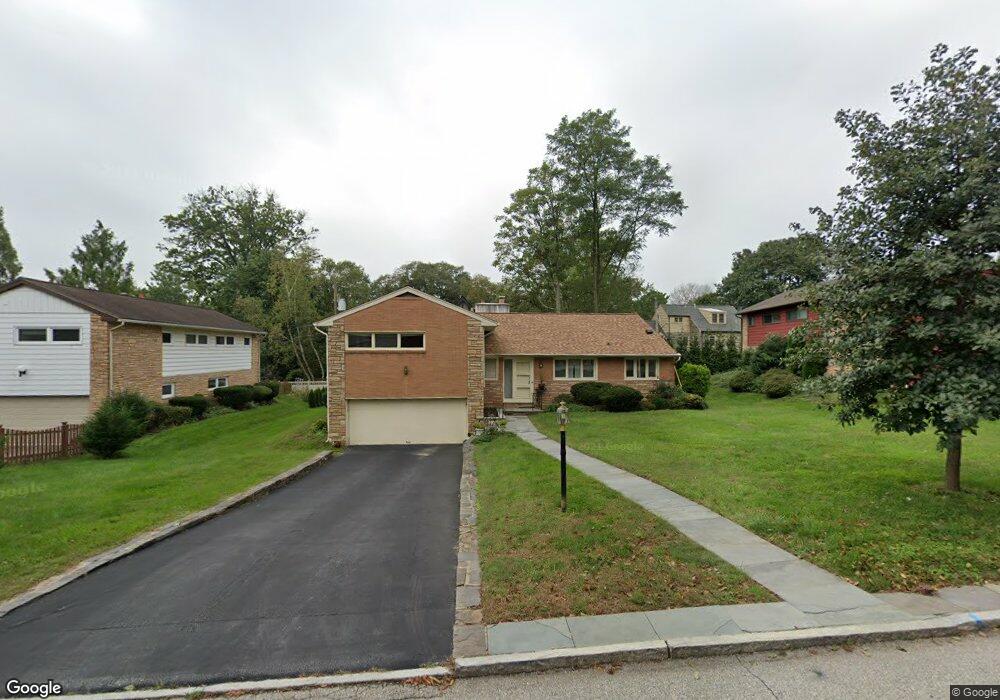 526 Wynlyn Rd, Wynnewood, PA 19096 - photo 1