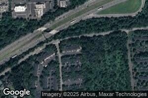 5 Woodcrest Ln, Clinton, NJ 08809