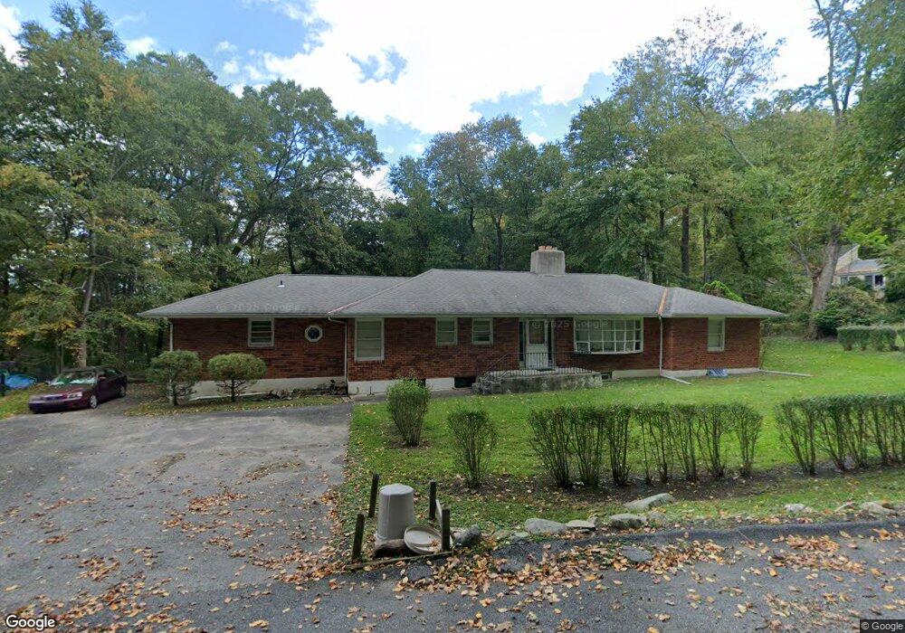 130 Walnut Rd, Lake Peekskill, NY 10537 - photo 1