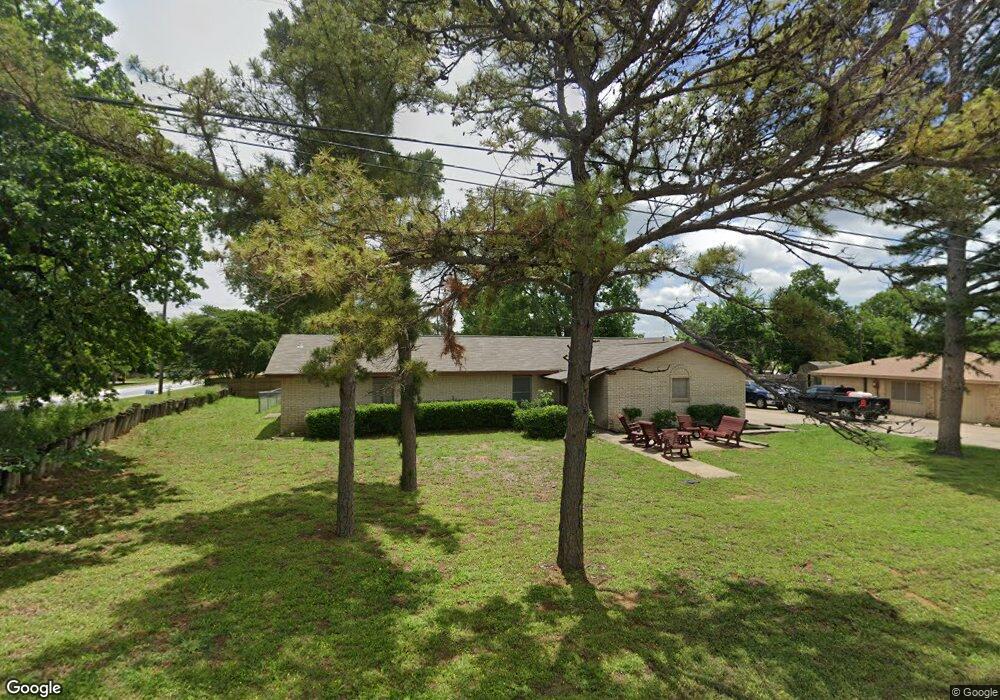 712 Stadium Dr, Joshua, TX 76058 - photo 1