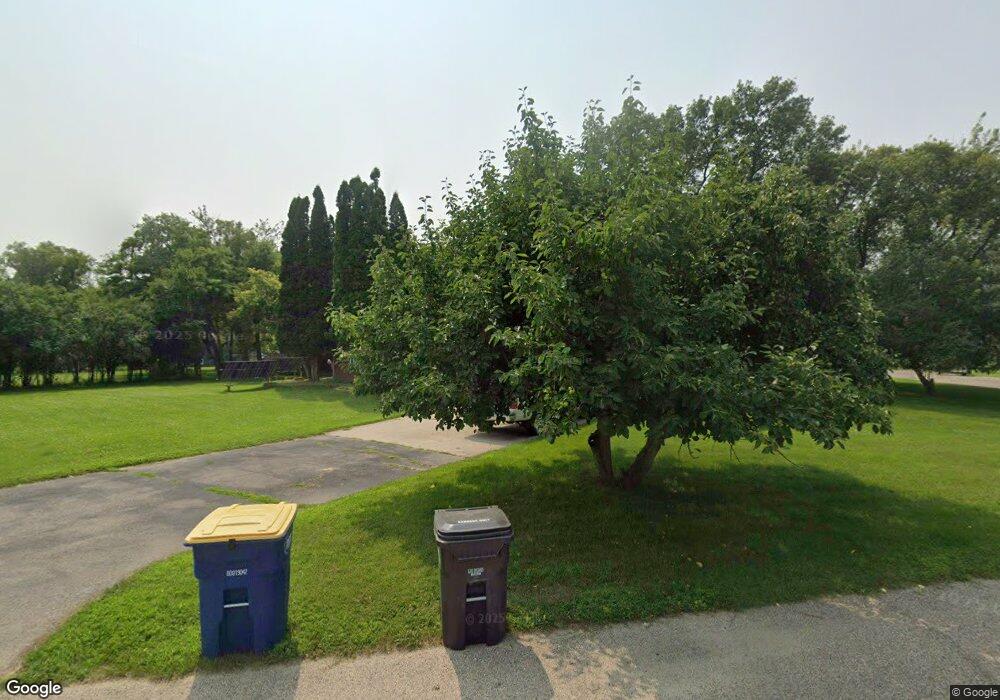 520 7th Ave SW, Jamestown, ND 58401 - photo 1