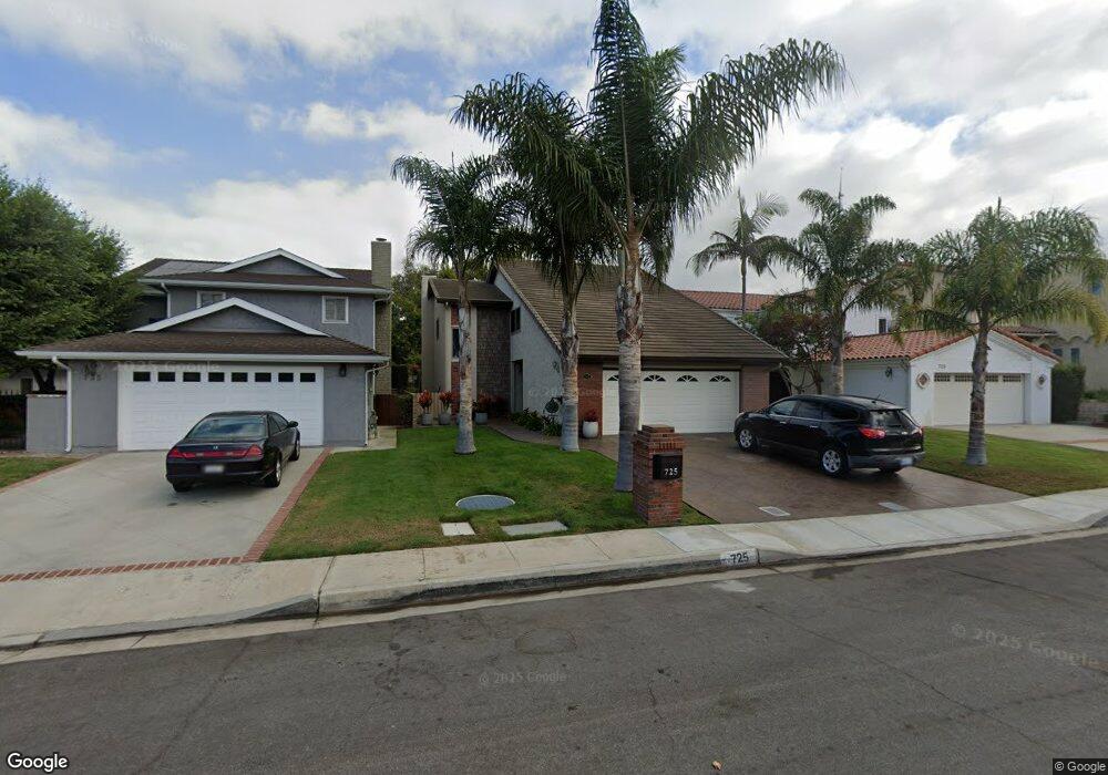 725 W Maple Ave, El Segundo, CA 90245 - photo 1