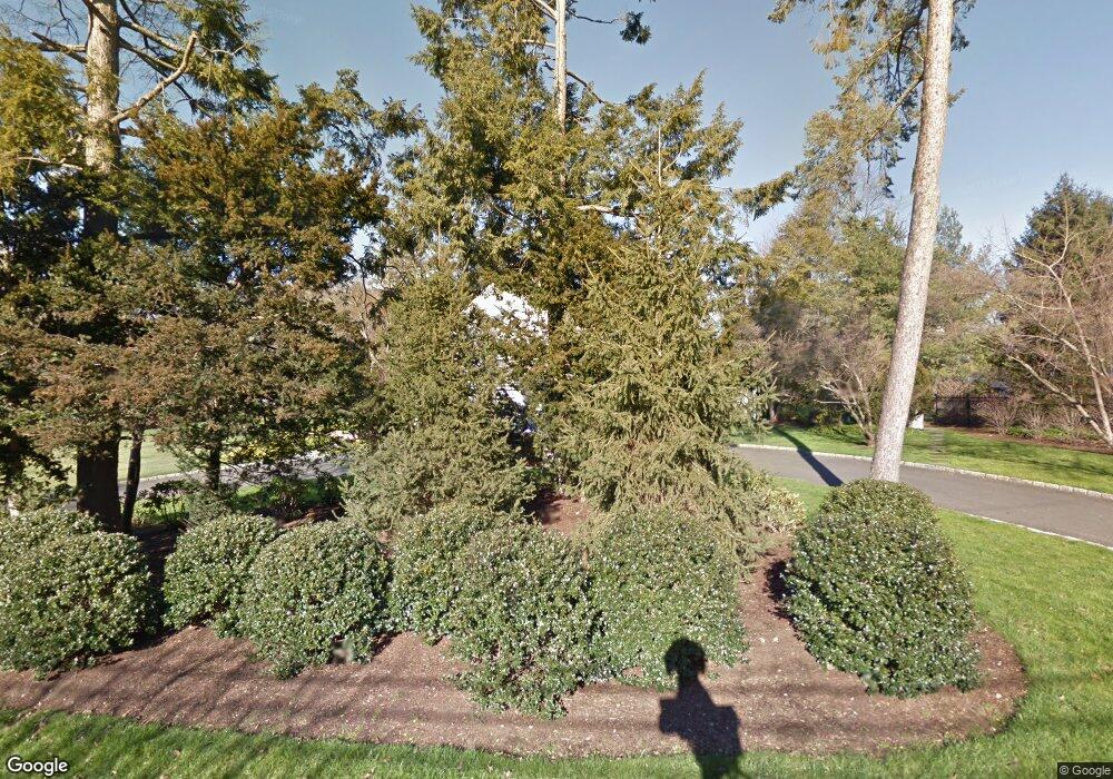 1 Willowmere Cir, Riverside, CT 06878 - photo 1