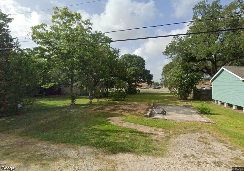 1213 Betsy Ross St, Alvin, TX 77511 - photo 1