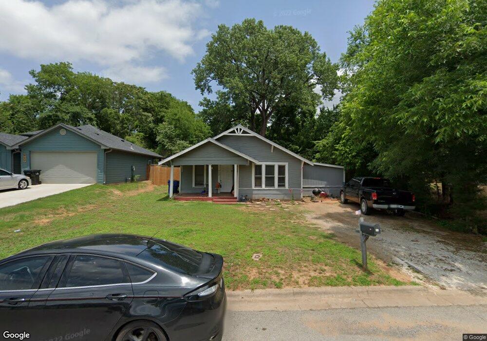 913 W Hull St, Denison, TX 75020 - photo 1