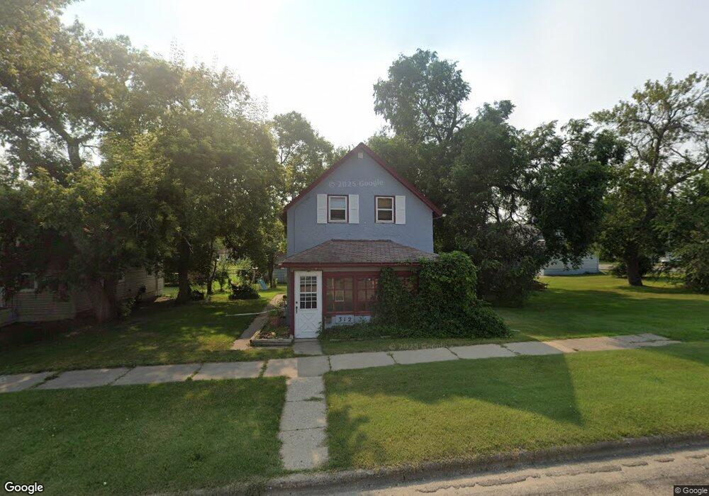 312 8th Ave SE, Jamestown, ND 58401 - photo 1