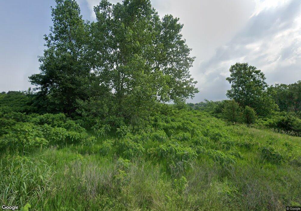 4624 SW Marlboro Ln, Topeka, KS 66610 - photo 1