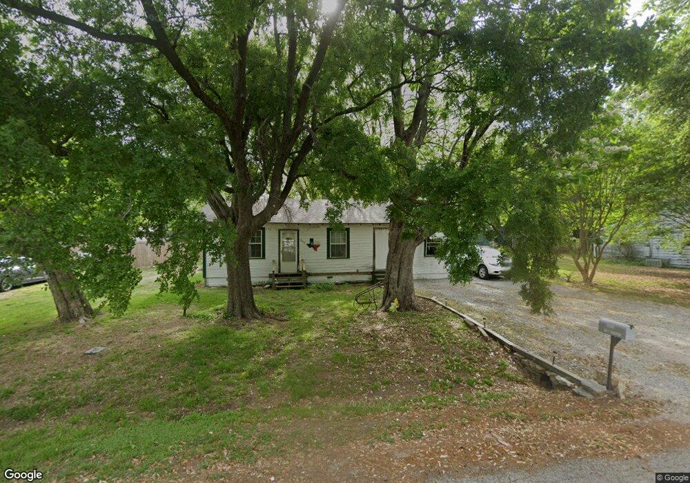 609 Thompson St, Pottsboro, TX 75076 - photo 1