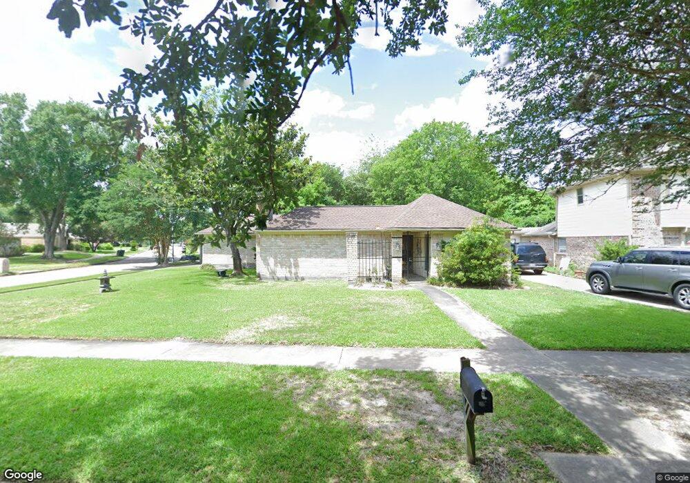 7803 Maple Tree Dr, Houston, TX 77088 - photo 1
