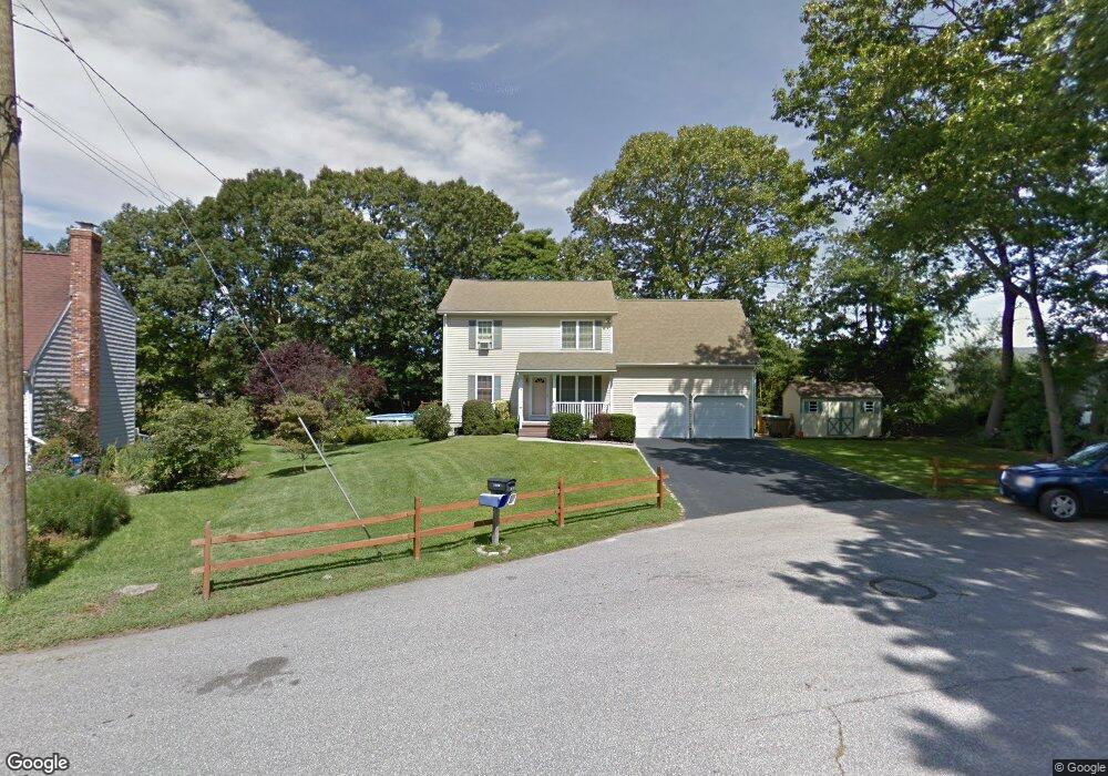 8 Barrett Dr, Niantic, CT 06357 - photo 1