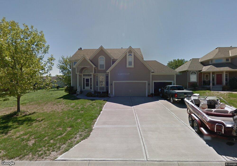 1009 SW Whistle Dr, Lees Summit, MO 64082 - photo 1