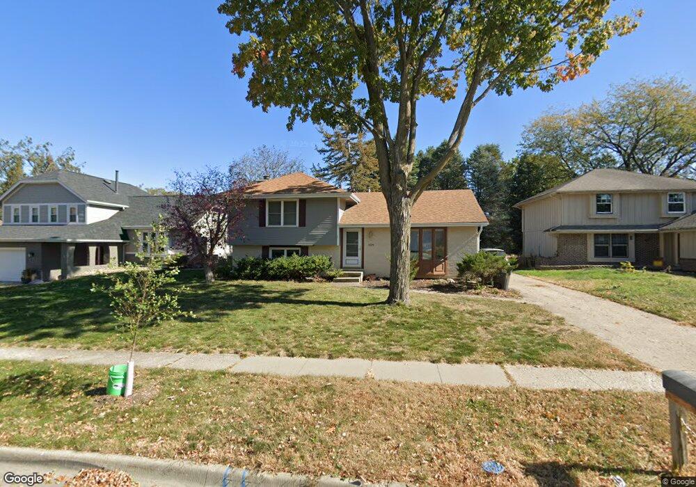 3929 48th St, Des Moines, IA 50310 - photo 1