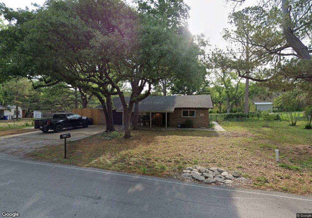 824 Red Bud Dr, Azle, TX 76020 - photo 1