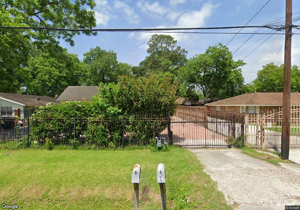 8201 Schneider St, Houston, TX 77093 - photo 1