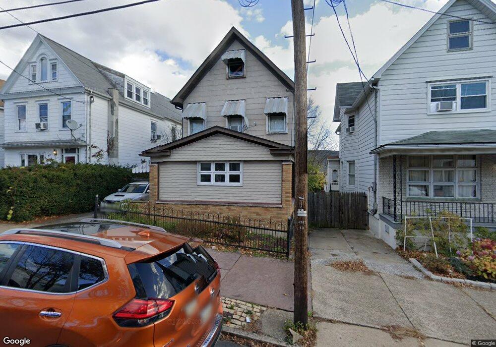 114 Loomis St, Wilkes Barre, PA 18702 - photo 1