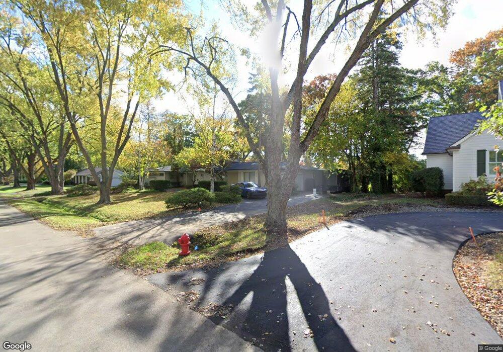 3729 Darlington Rd S, Bloomfield Hills, MI 48301 - photo 1