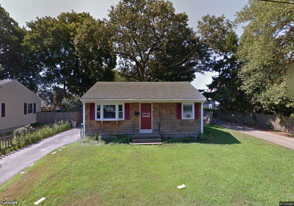 114 Oak Crest Dr, Riverside, RI 02915 - photo 1