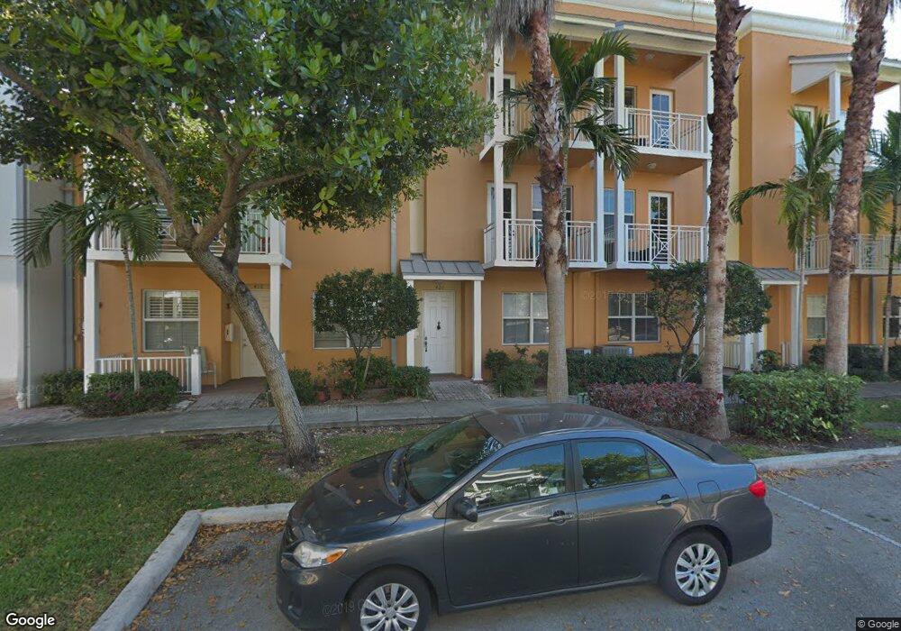 420 Olssen Ave unit 420, Fort Lauderdale, FL 33312 - photo 1