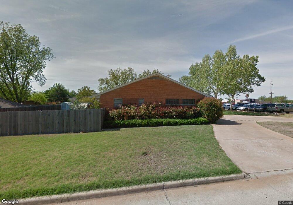 1412 Wisteria Ave, Duncan, OK 73533 - photo 1