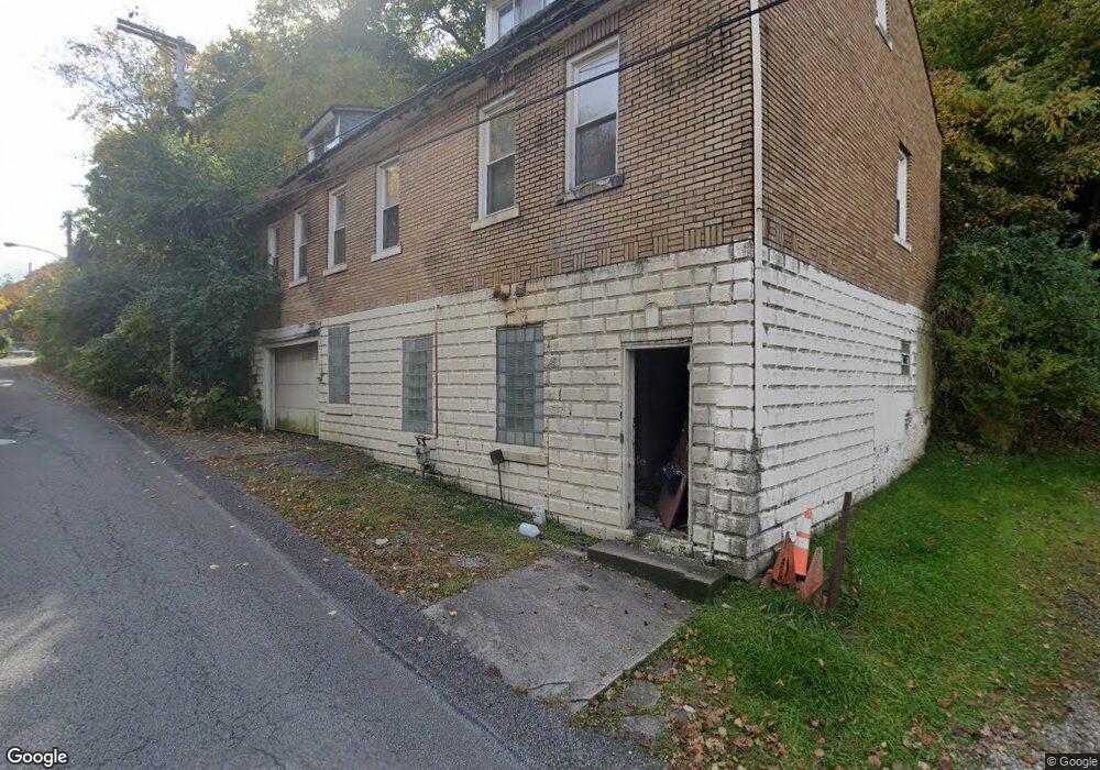 240 Kiehl St, Aliquippa, PA 15001 - photo 1