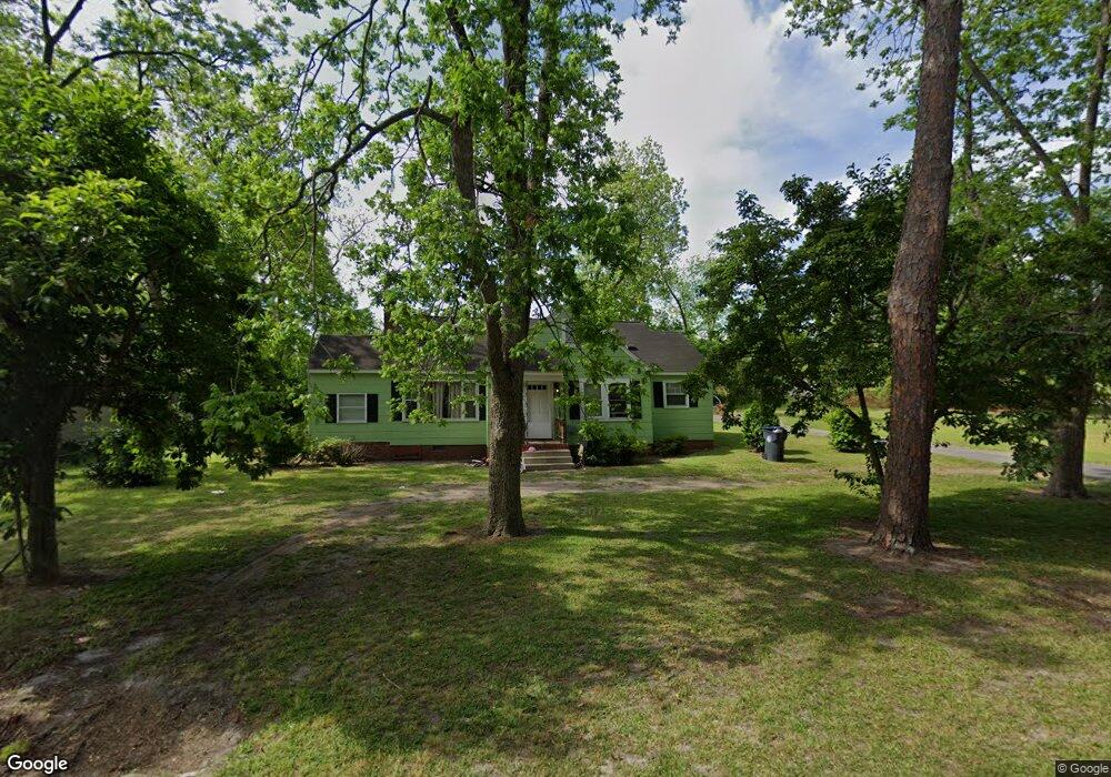 408 W Sultana Dr, Fitzgerald, GA 31750 - photo 1