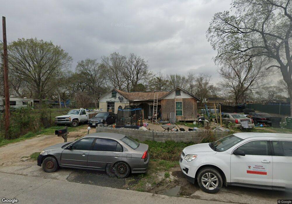 834 Granville Dr, Houston, TX 77091 - photo 1