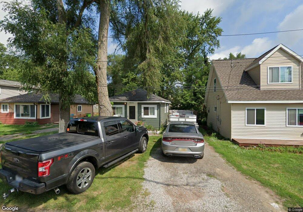 4892 Lakeview Ave, West Bloomfield, MI 48324 - photo 1