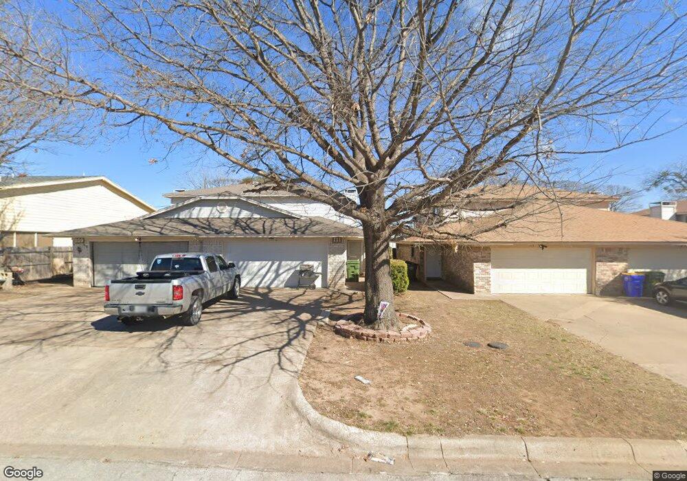 111 Allencrest Dr, Fort Worth, TX 76108 - photo 1