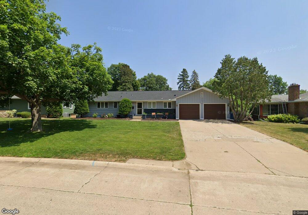 5109 Tifton Dr, Edina, MN 55439 - photo 1