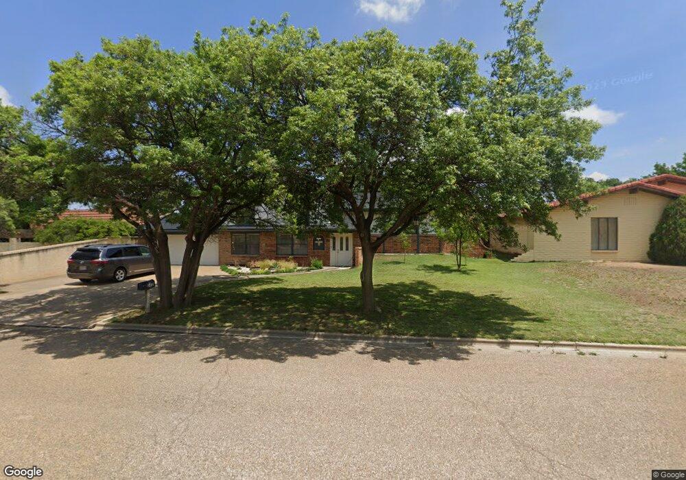 3412 Grandview St, Plainview, TX 79072 - photo 1