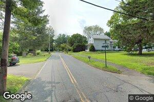 2 Chestnut Ave, Northampton, MA 01053
