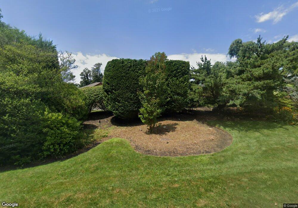 225 Sands Point Rd, Port Washington, NY 11050 - photo 1