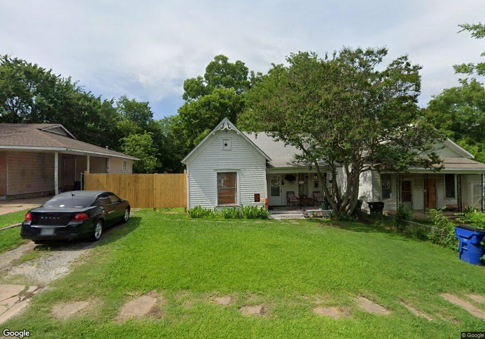 215 E Texas St, Denison, TX 75021 - photo 1